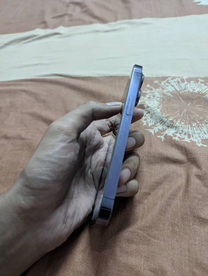 Apple iPhone 14 Pro 3