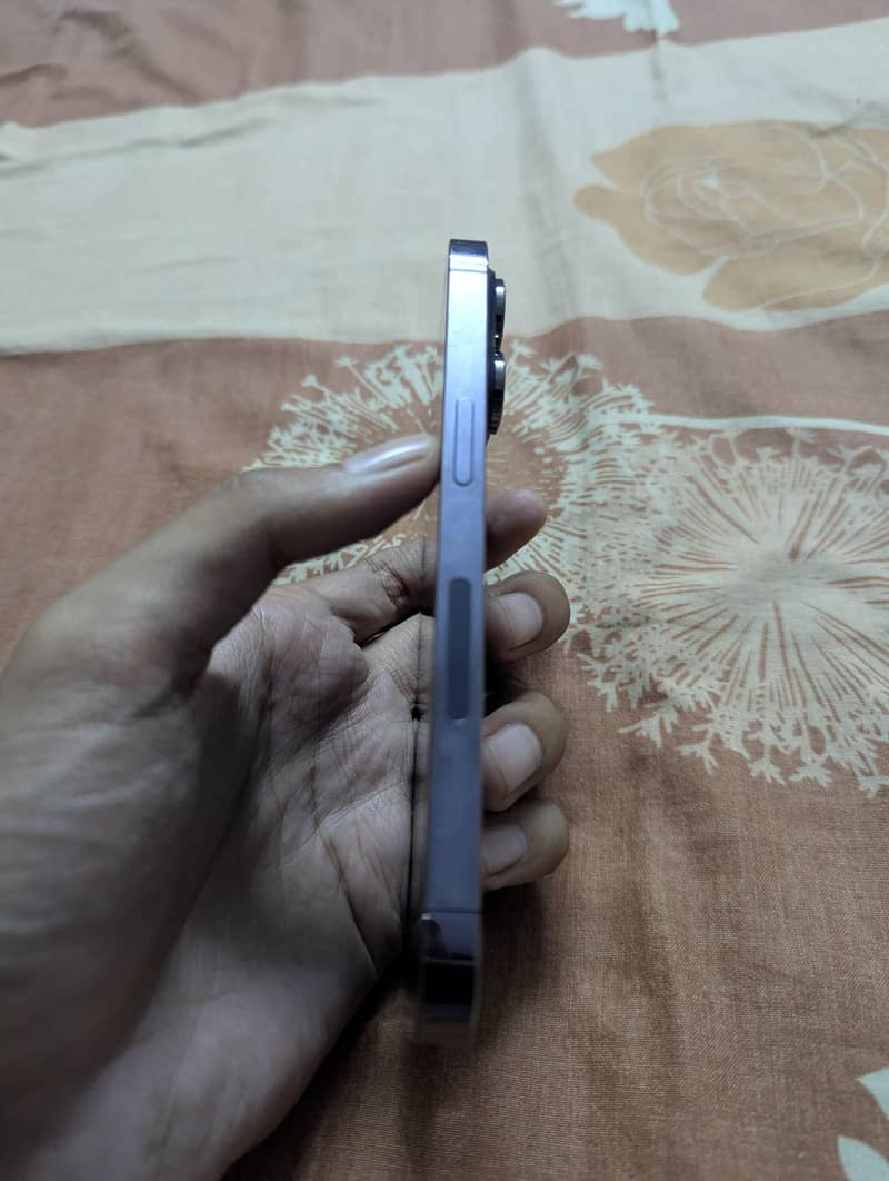 Apple iPhone 14 Pro 8