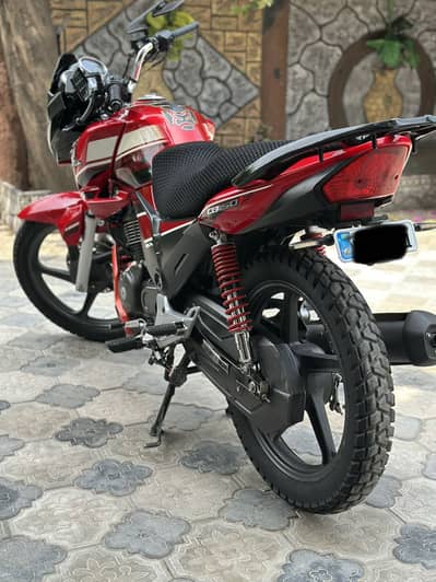 Honda CB 150F Red colour