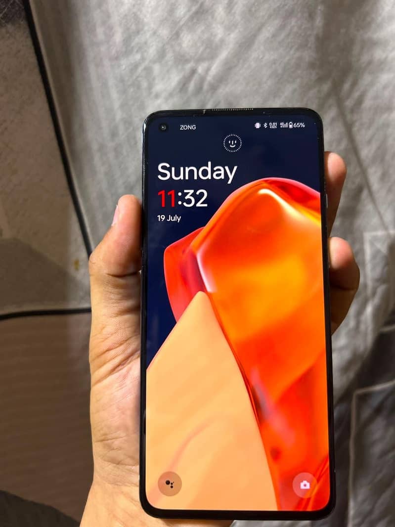 One Plus 9R 1