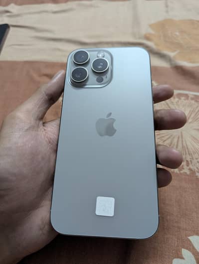 Apple iPhone 16 Pro Max