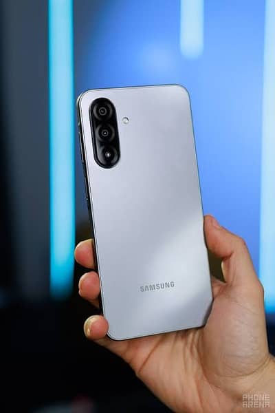 Samsung A17, Phone Weight 192g Operating Systems android 15 os display