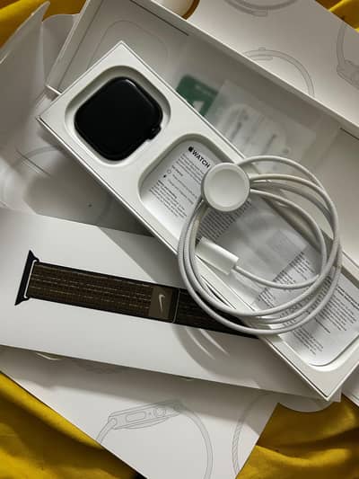 Apple watch 10 series Nike edition | 46 mm| 98% battery  health | USA