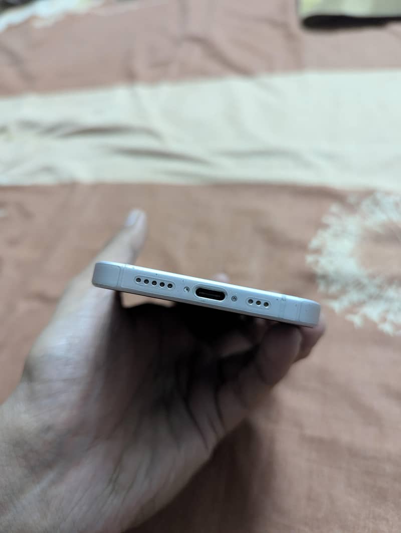 Apple iPhone 15 2