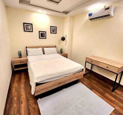 Daily basis weekly basis one bedrooms fully furnished luxury apartments available for rent Gulberg greens Islamabad