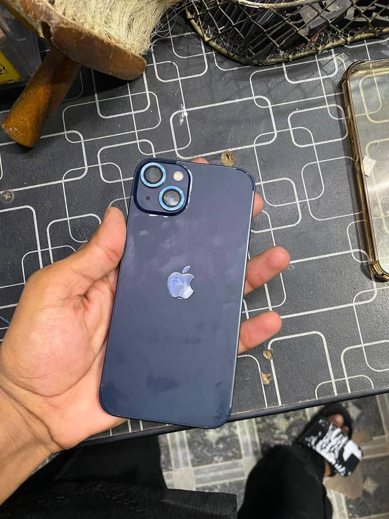 Apple iPhone 13 1