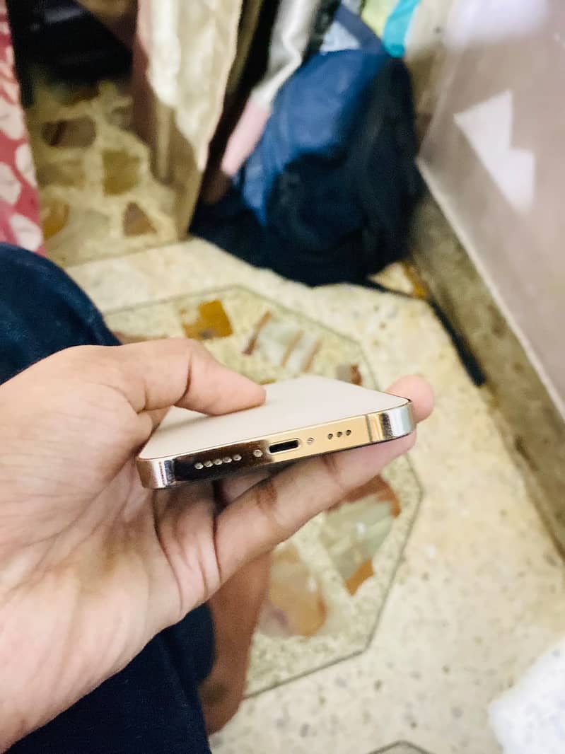 Iphone 12 pro 3