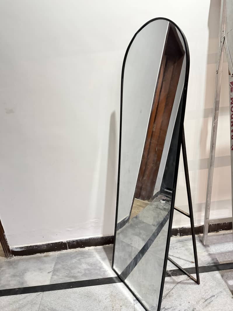 Mirror 0