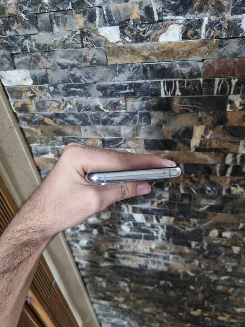 One Plus 8T 4