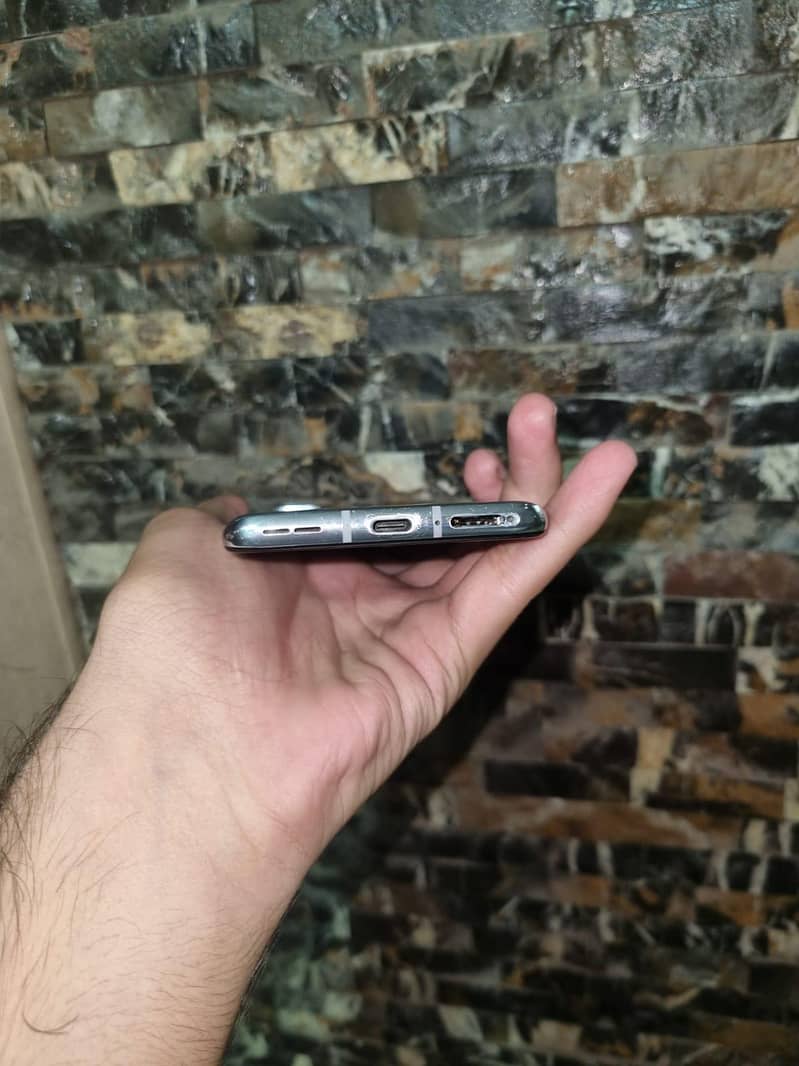 One Plus 8T 5