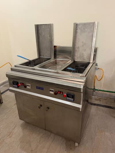Double Fryer (Gas) – Good Working Condition