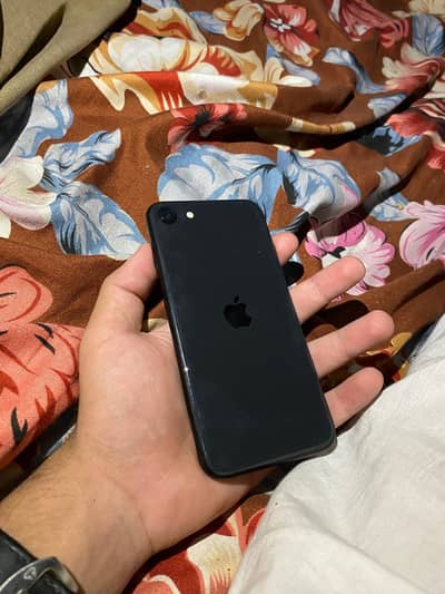 Apple iPhone SE