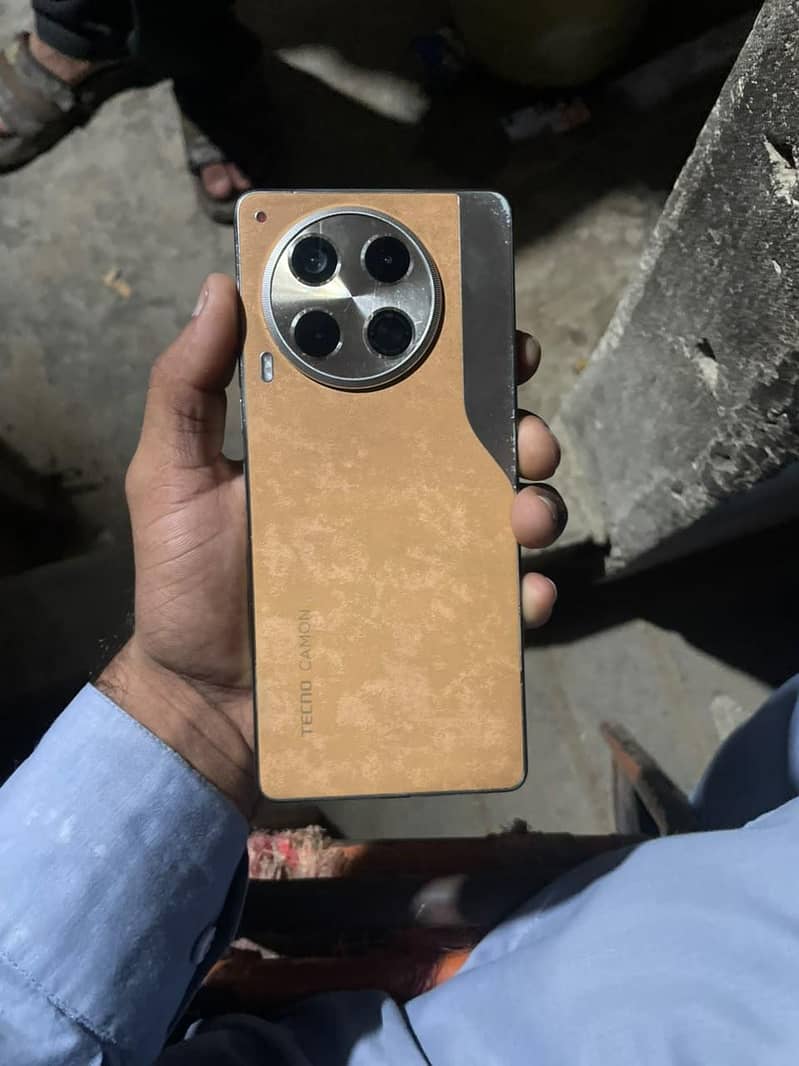 Tecno CAMON 30 1