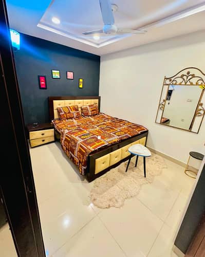 Daily basis weekly basis one bedrooms fully furnished luxury apartments available for rent Gulberg greens Islamabad