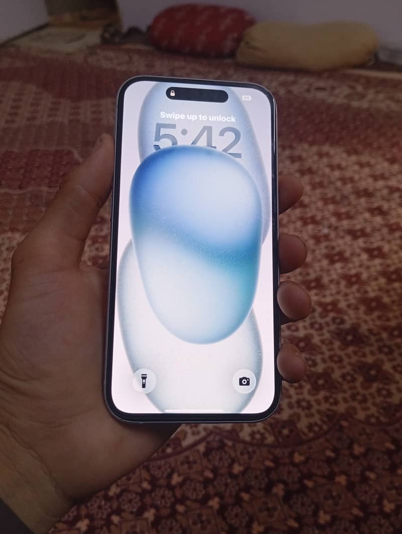Apple iPhone 15 2