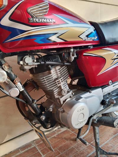 CG 125 Red color
