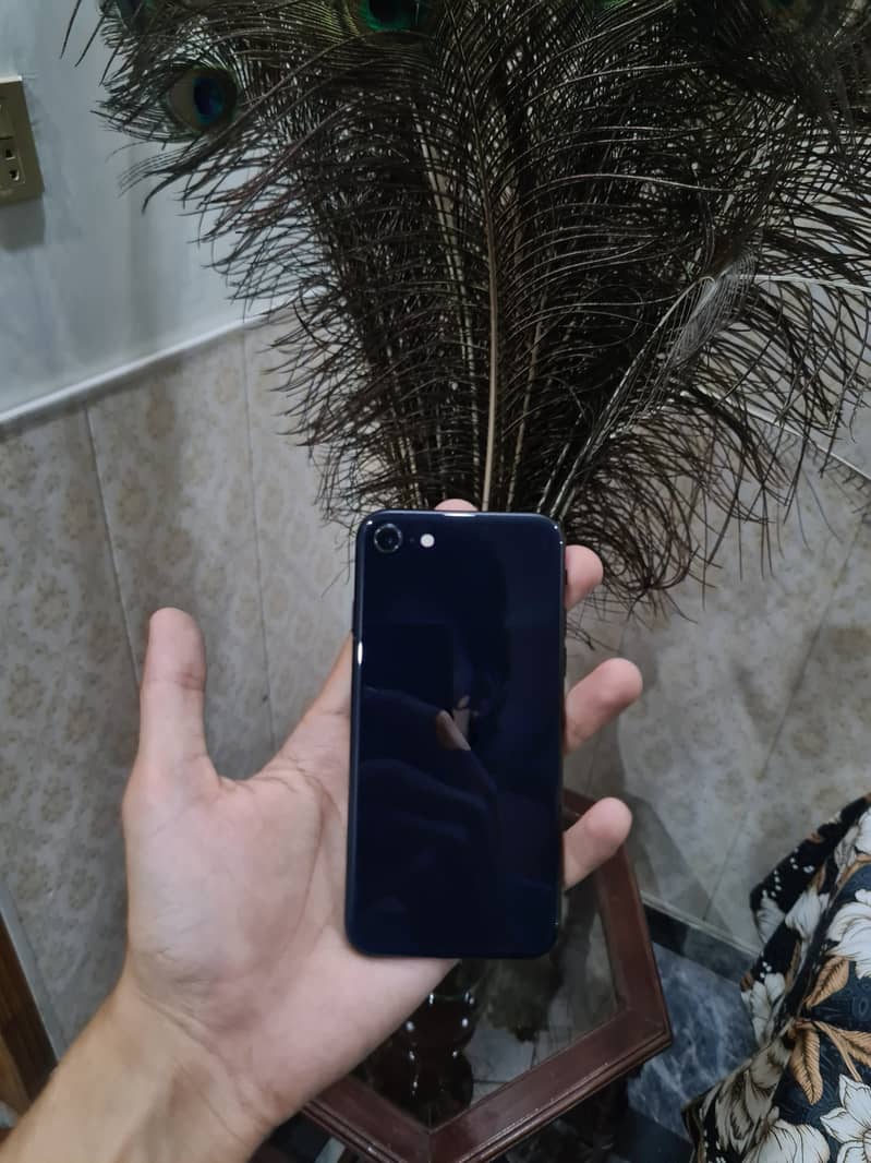 iPhone se 3