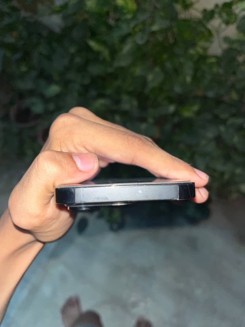 IPHONE 14 PRO 1