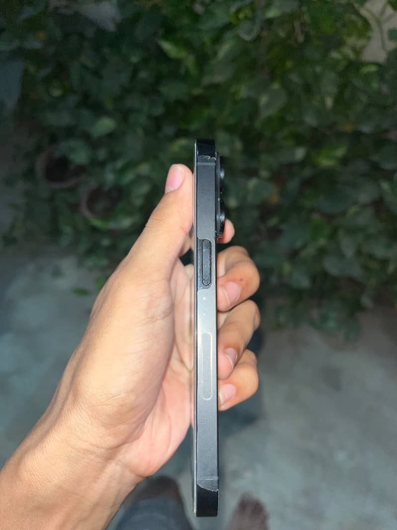 IPHONE 14 PRO 2