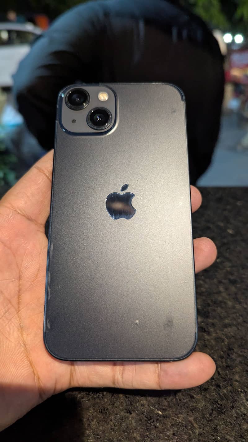 Apple iPhone 13 0