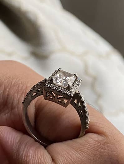 Zircon Stone Ring in Silver