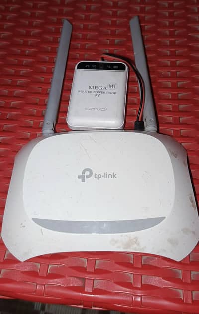 Tp_link router with power bank