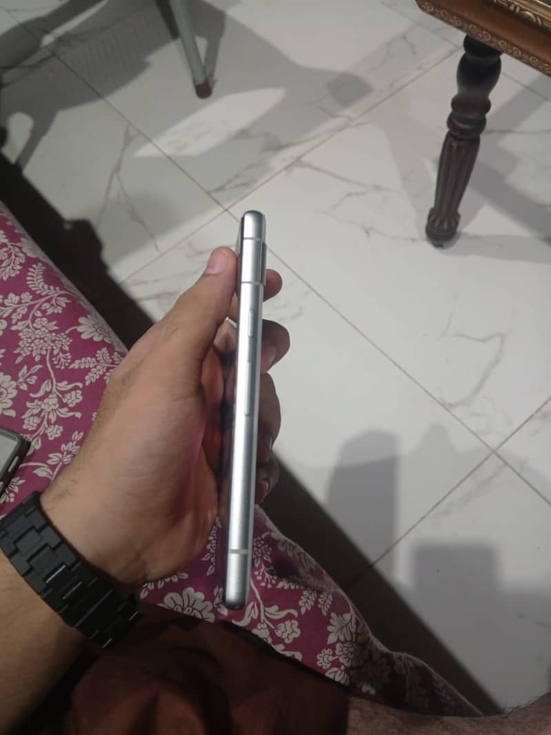 Google Pixel 7a 2