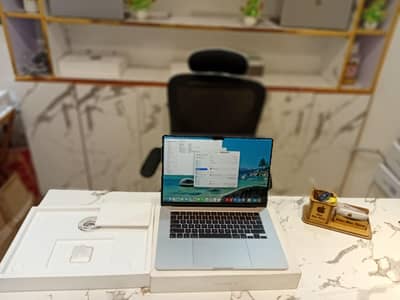 Macbook Air m4 15.6 inches 24Gb Ram 512Gb Ssd MDM