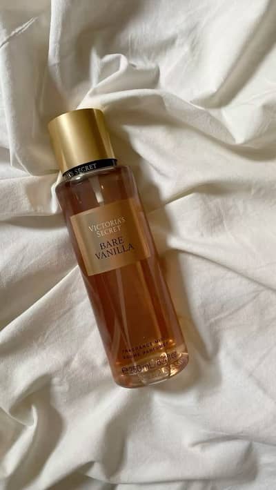 VICTORIA'S SECRET “BARE VANILLA” Body Mist Copy.