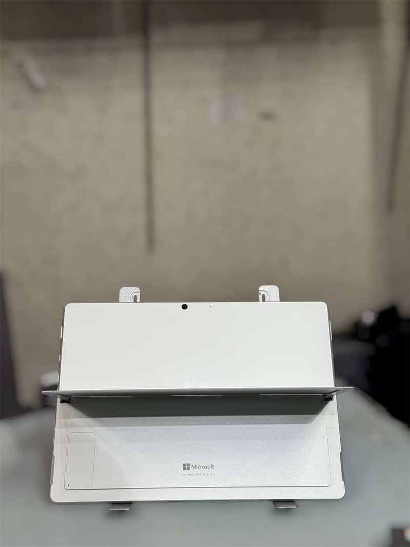 Surface Pro 8  8