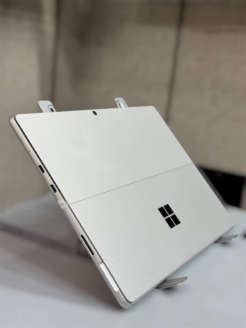 Surface Pro 8  9