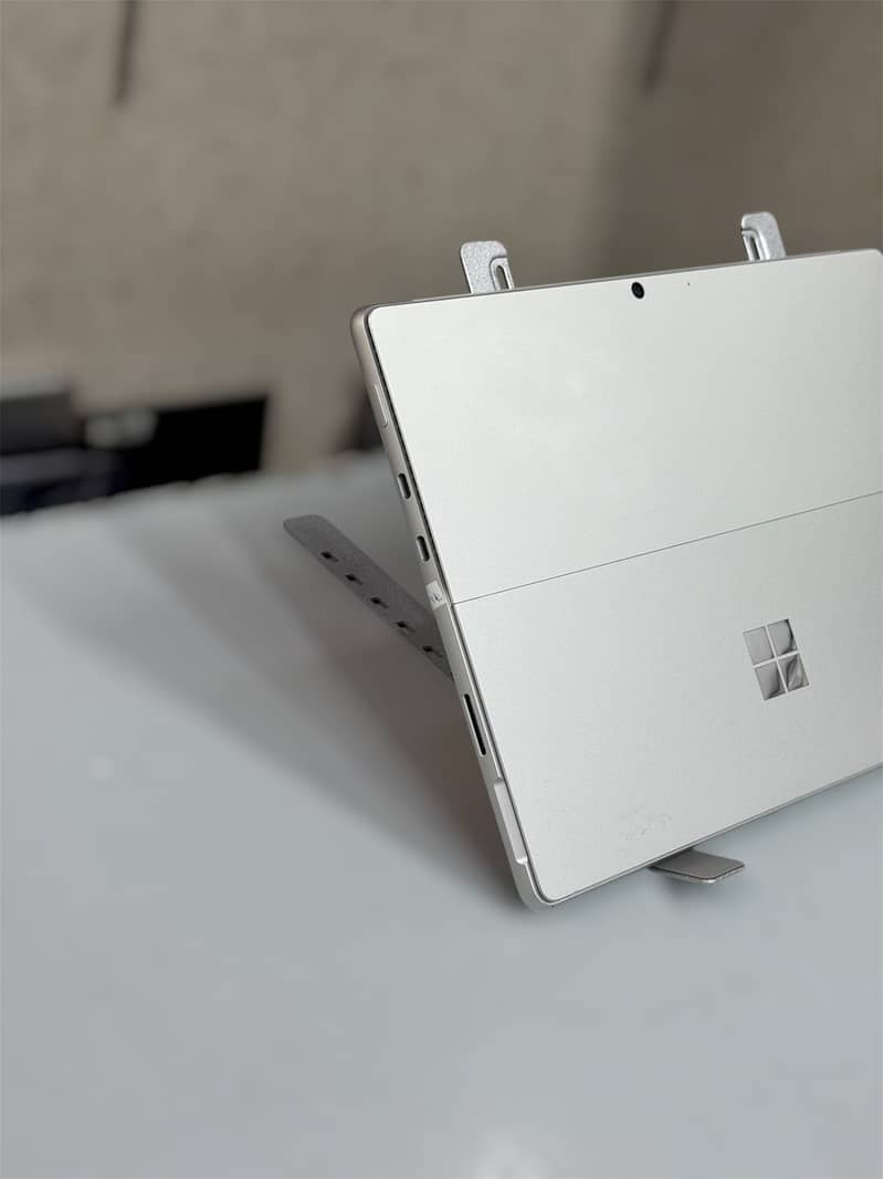 Surface Pro 8  10