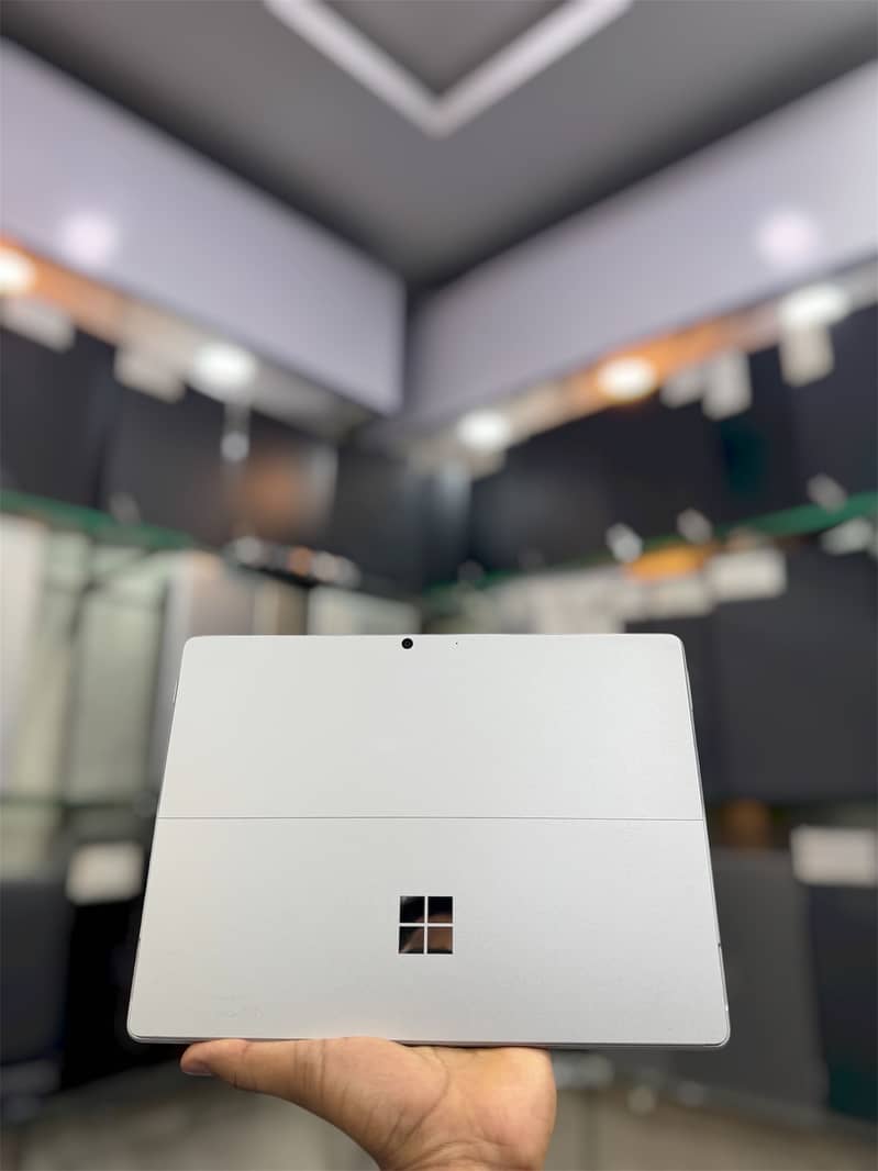 Surface Pro 8  11