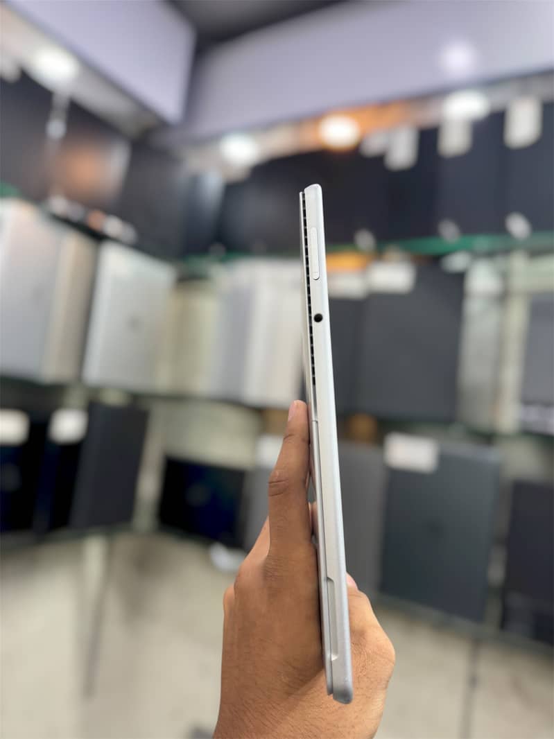 Surface Pro 8  14