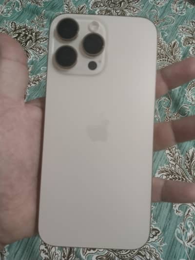 Apple iPhone 16 Pro Max