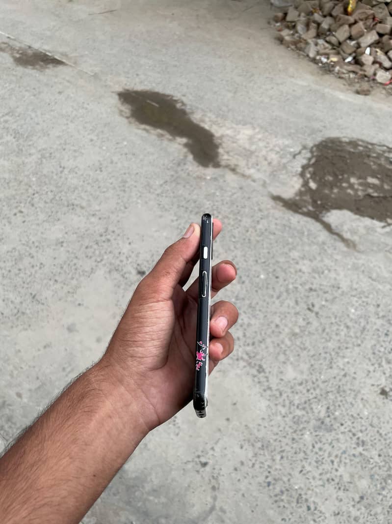 Google Pixel 4 3