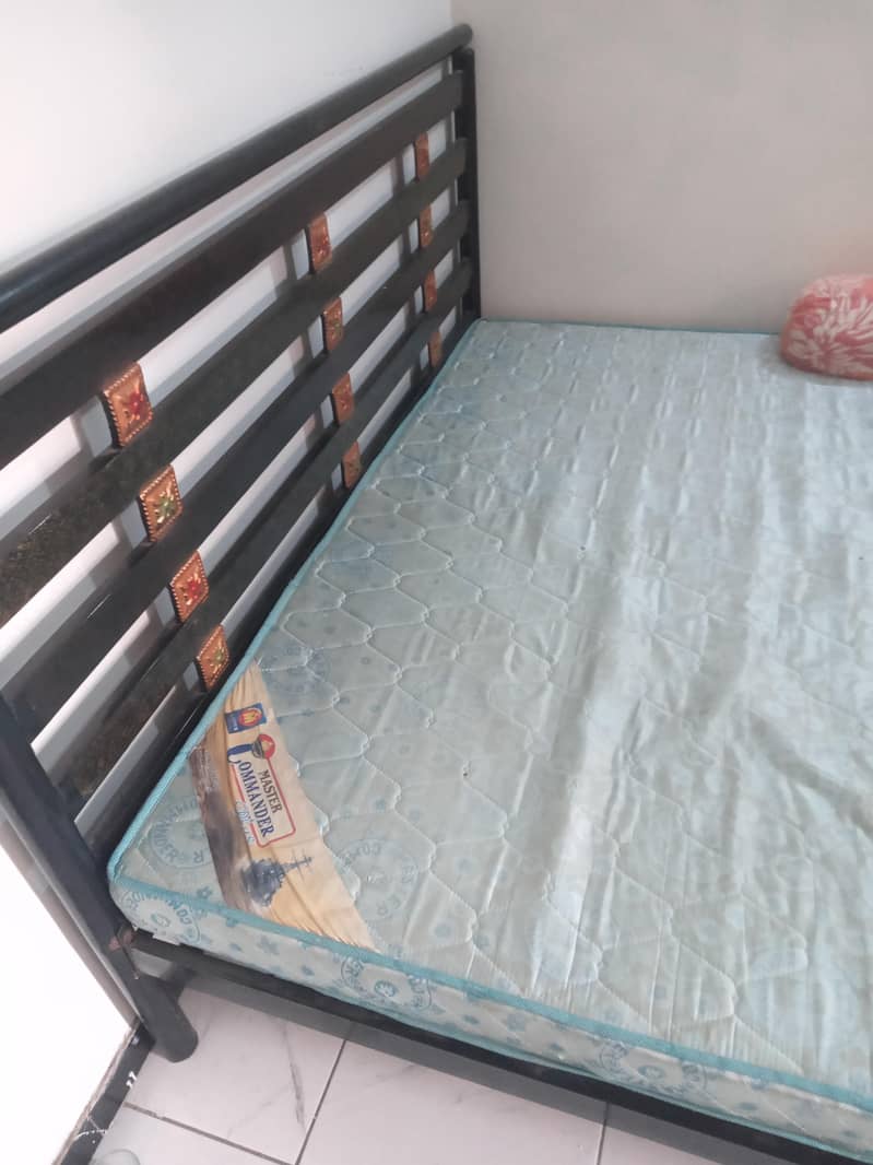 iron bed 1