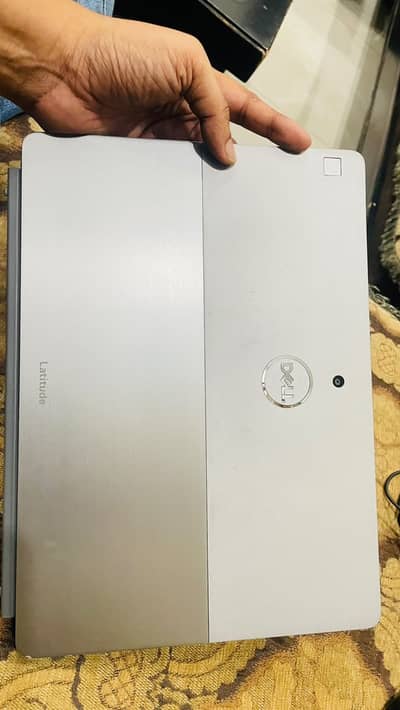 Dell Latitude 7210 2-in-1 (Laptop + Tablet)
