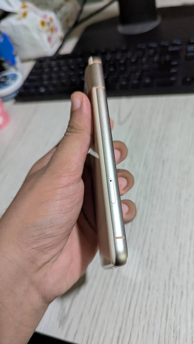 Google Pixel 8 5