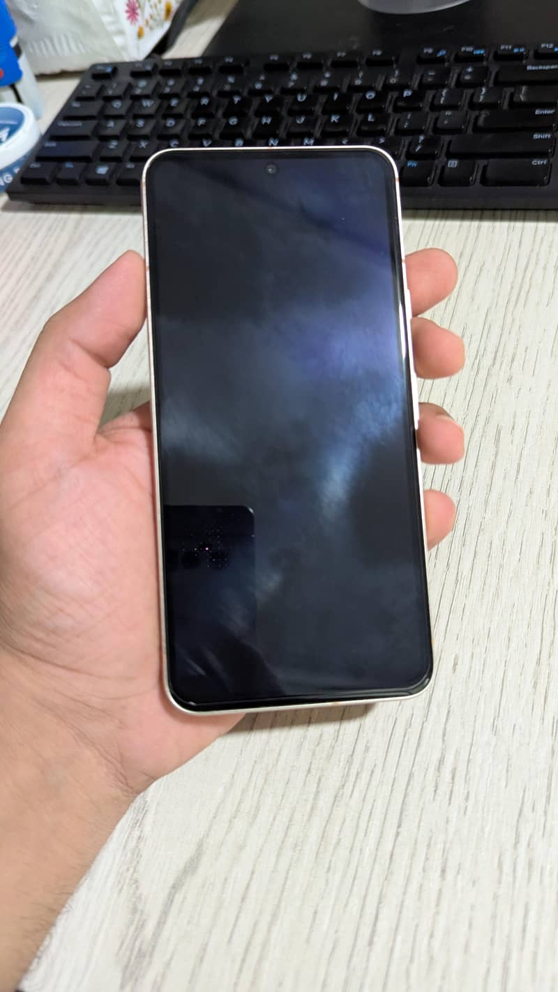 Google Pixel 8 6