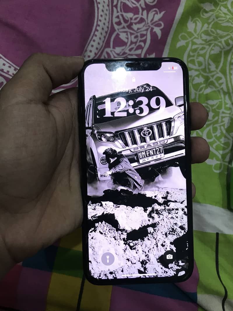 Apple iPhone X 3