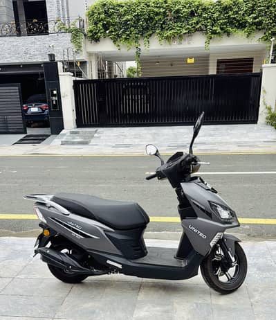 United scooty 100cc new shape 2026 model special matt gray color