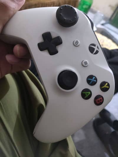 Xbox One S Wireless Controller (Original) – Good Condition