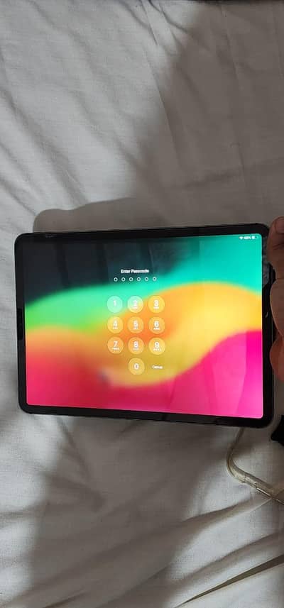 I pad M1 pro 128 GB sim working