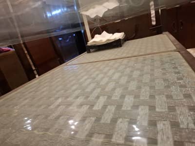 Dining Table with 6 chairs up for sell