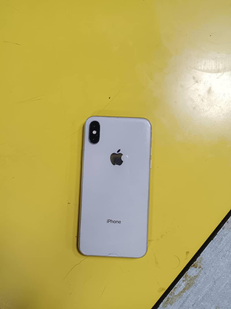 Apple iPhone X 4