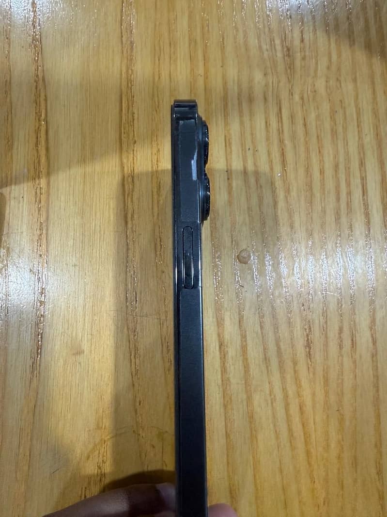 Apple iPhone 13 Pro 4