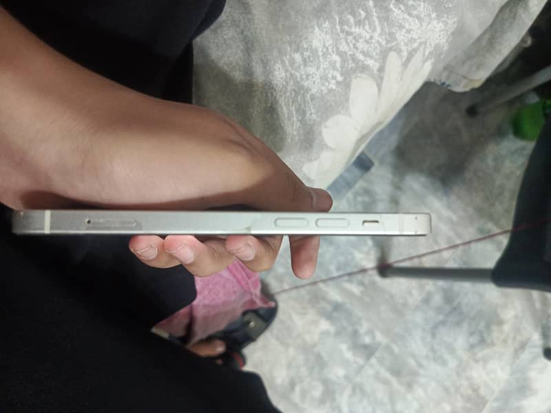Apple iPhone 12 2