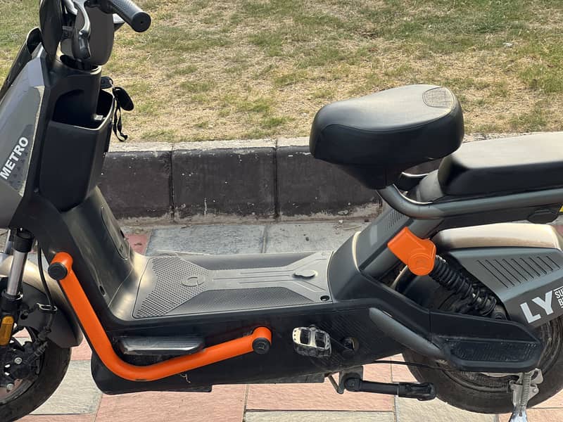 Scooty 1
