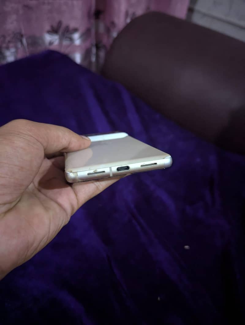 Google Pixel 7 3